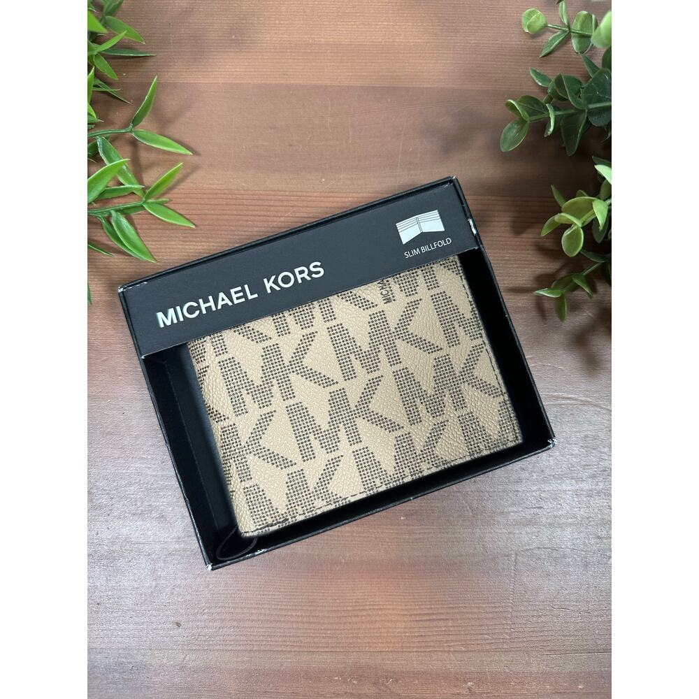 Michael Kors Slim Billfold Men's‎ Wallet